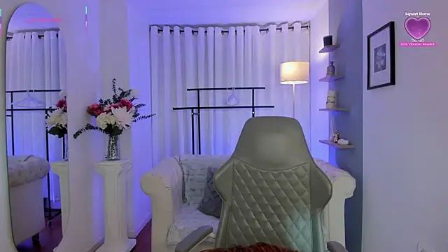 jhonson karla online show from July 19, 5:42 pm