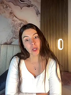 Dakota Evanns online show from February 5, 8:15 pm