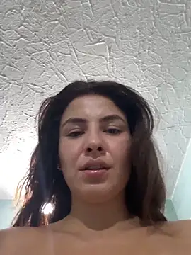 Dakota Evanns online show from April 13, 9:30 pm