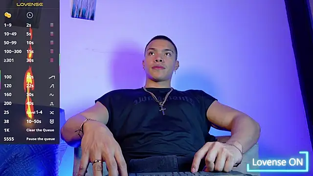adriel escalante online show from June 7, 2:39 am