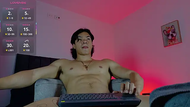 adriel escalante online show from February 26, 3:28 am