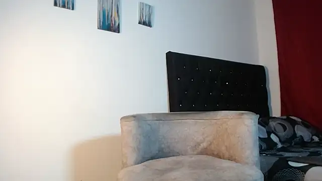 Snapshot of adriel_escalante chatting on December 16, 3:22 am adriel escalante online show from December 16, 3:22 am