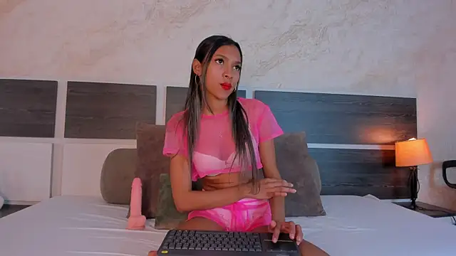 Snapshot of Susanna_Cute chatting on September 12, 12:16 pm Susanna Cute online show from September 12, 12:16 pm
