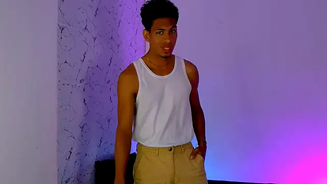 lorian vikel online show from March 17, 11:19 pm