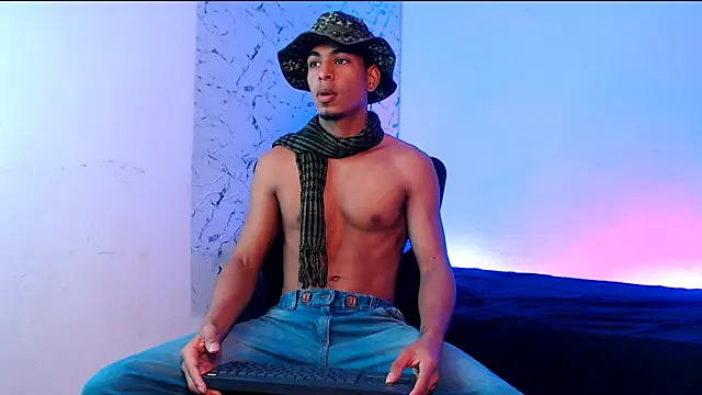 lorian vikel online show from January 8, 1:39 pm