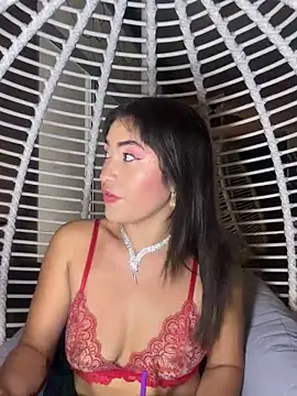 Snapshot of AshleyFiore chatting on October 2, 12:14 am AshleyFiore online show from October 2, 12:14 am