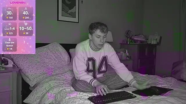 Snapshot of scottishtwink01 chatting on November 8, 5:16 pm scottishtwink01 online show from November 8, 5:16 pm