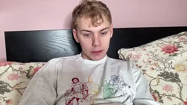 Snapshot of scottishtwink01 chatting on October 11, 11:11 am scottishtwink01 online show from October 11, 11:11 am
