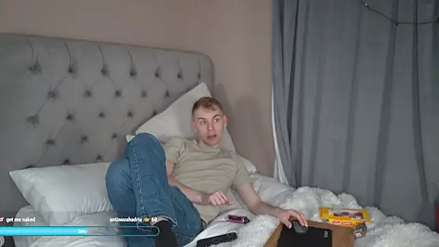 scottishtwink01 online show from March 21, 2:02 am
