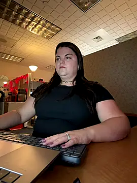 PlayWithBrittany online show from October 22, 1:43 pm