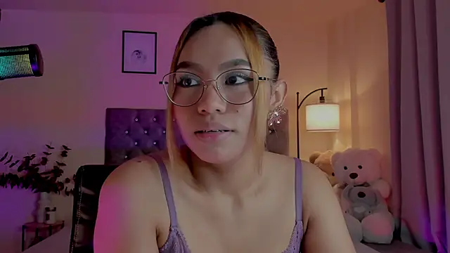 OxanaFedorova1- online show from April 10, 8:49 pm