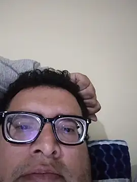 Santiagoqro85 online show from February 4, 4:07 am