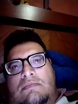 Snapshot of Santiagoqro85 chatting on October 1, 3:00 am Santiagoqro85 online show from October 1, 3:00 am