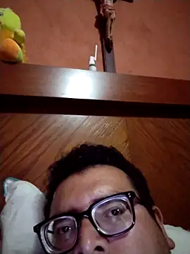 Snapshot of Santiagoqro85 chatting on October 13, 3:19 am Santiagoqro85 online show from October 13, 3:19 am