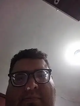 Snapshot of Santiagoqro85 chatting on May 8, 2:59 am Santiagoqro85 online show from May 8, 2:59 am