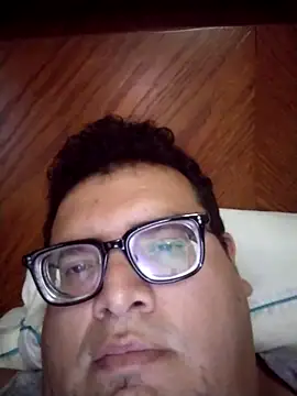 Snapshot of Santiagoqro85 chatting on October 2, 1:14 pm Santiagoqro85 online show from October 2, 1:14 pm