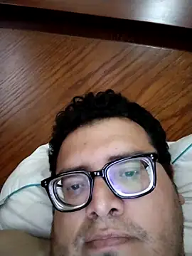 Santiagoqro85 online show from November 3, 6:55 pm