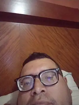 Santiagoqro85 online show from December 1, 1:56 pm