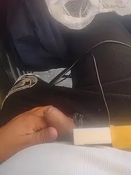 Santiagoqro85 online show from December 3, 7:24 pm