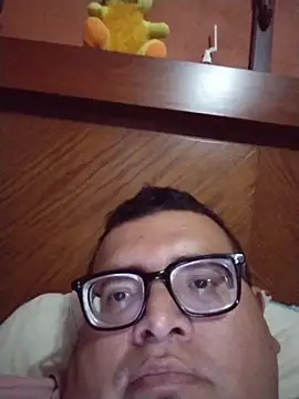 Santiagoqro85 online show from December 3, 12:55 am