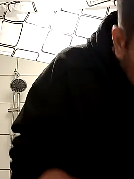 Snapshot of eyepach96 chatting on September 25, 10:27 pm eyepach96 online show from September 25, 10:27 pm