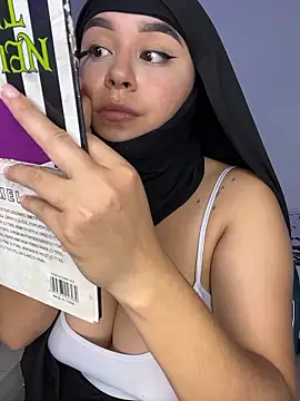 rhizanthella  online show from January 9, 8:16 pm