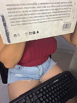 rhizanthella  online show from April 9, 8:48 pm