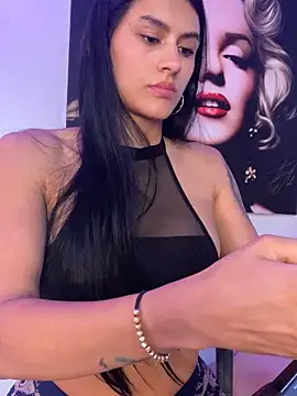 Snapshot of juliana1920 chatting on September 17, 5:59 pm juliana1920 online show from September 17, 5:59 pm