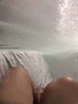 luzmelzinha online show from October 15, 3:27 am