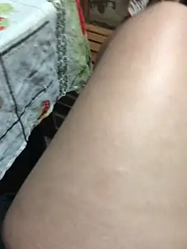 luzmelzinha online show from September 9, 11:58 pm