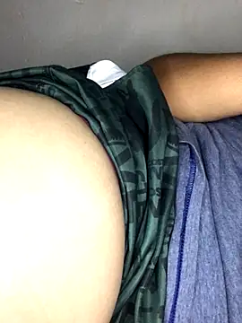 luzmelzinha online show from September 30, 11:33 pm