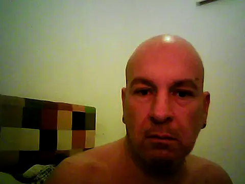 Snapshot of tuplaceroll chatting on October 26, 2:45 am tuplaceroll online show from October 26, 2:45 am