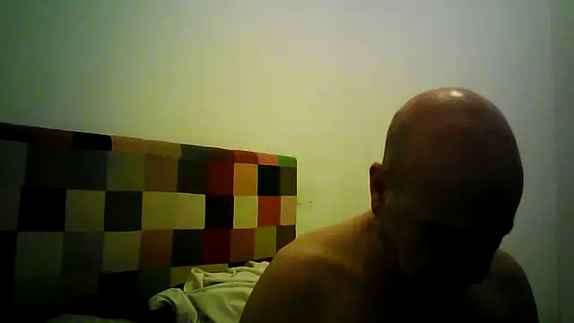 Snapshot of tuplaceroll chatting on October 28, 12:55 am tuplaceroll online show from October 28, 12:55 am