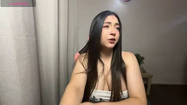 valentinauwu online show from February 27, 2:01 am