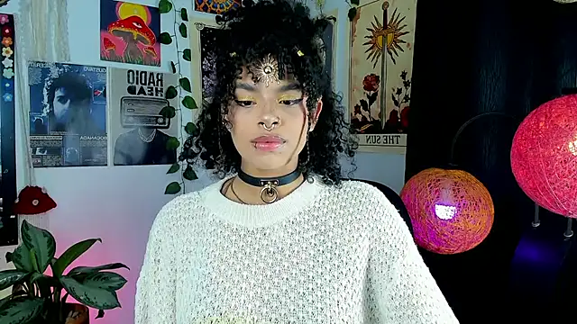 Snapshot of Raven_luv chatting on November 29, 11:38 pm Raven luv online show from November 29, 11:38 pm