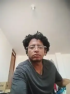 ThiagoFernandezChancay25 online show from February 28, 1:55 pm