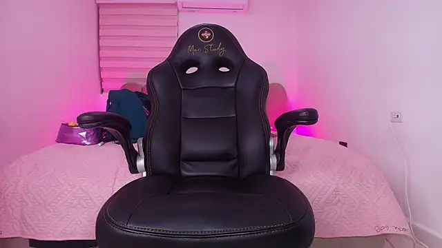 abbyrouss  online show from November 22, 3:38 am