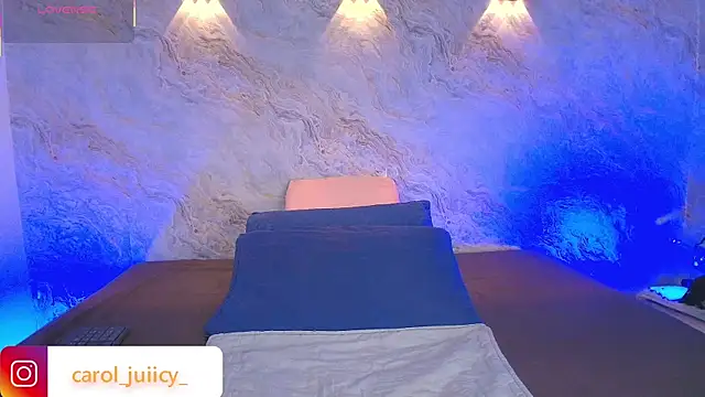 abbyrouss  online show from October 13, 3:08 am