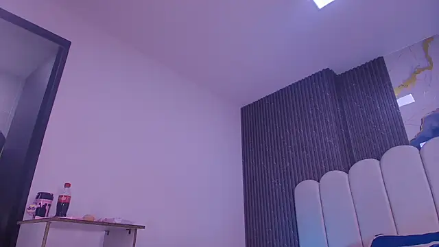 abbyrouss  online show from May 30, 3:13 am