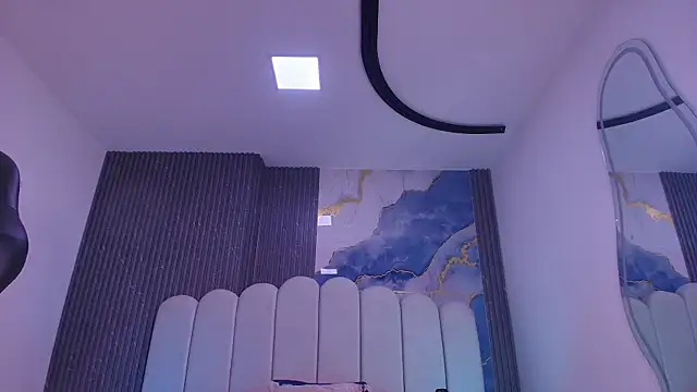 abbyrouss  online show from July 3, 3:13 am