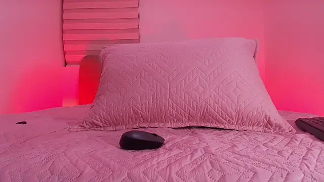 abbyrouss  online show from November 23, 3:05 am