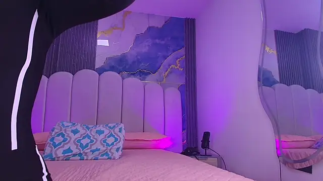 abbyrouss  online show from May 21, 3:15 am