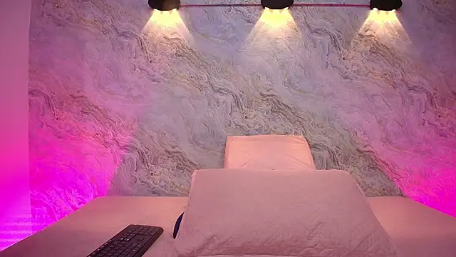 abbyrouss  online show from October 2, 3:10 am
