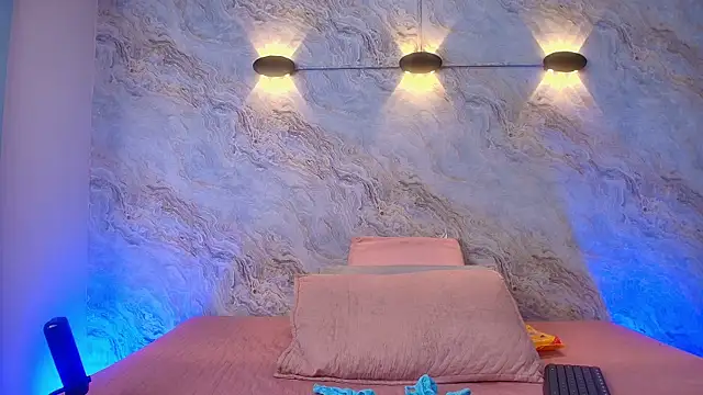 abbyrouss  online show from October 28, 3:07 am