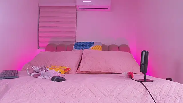 abbyrouss  online show from November 30, 3:07 am