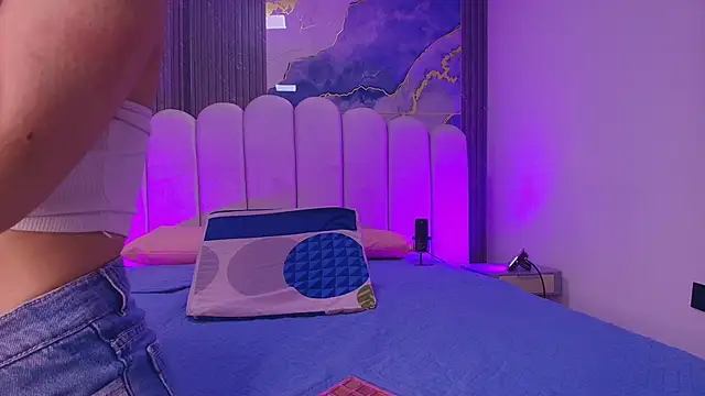 abbyrouss  online show from March 26, 3:05 am