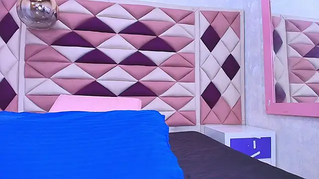abbyrouss  online show from September 22, 3:12 am