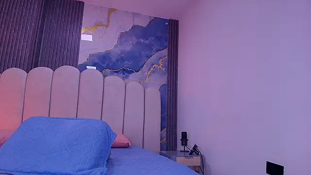 abbyrouss  online show from April 1, 3:08 am