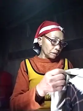 Snapshot of -Xuka-200 chatting on February 13, 12:38 pm -Xuka-200 online show from February 13, 12:38 pm