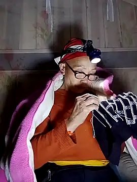 -Xuka-200 online show from November 28, 12:05 pm